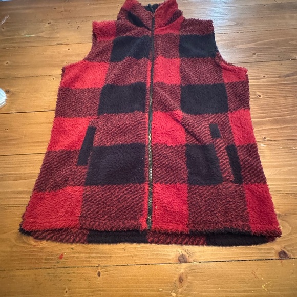 Stillwater supply co. Plaid Fleece Vest in Red and Black womens medium - Picture 6 of 12